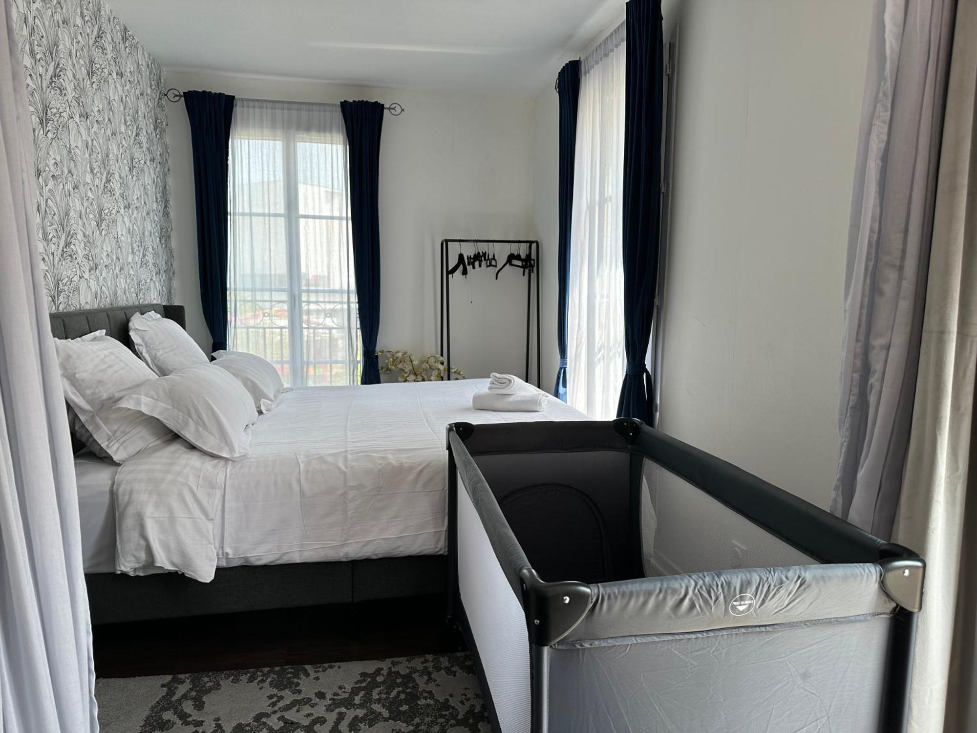Appt Vue Place De Toscane - 4Min Disneyland-Paris Серри Экстерьер фото
