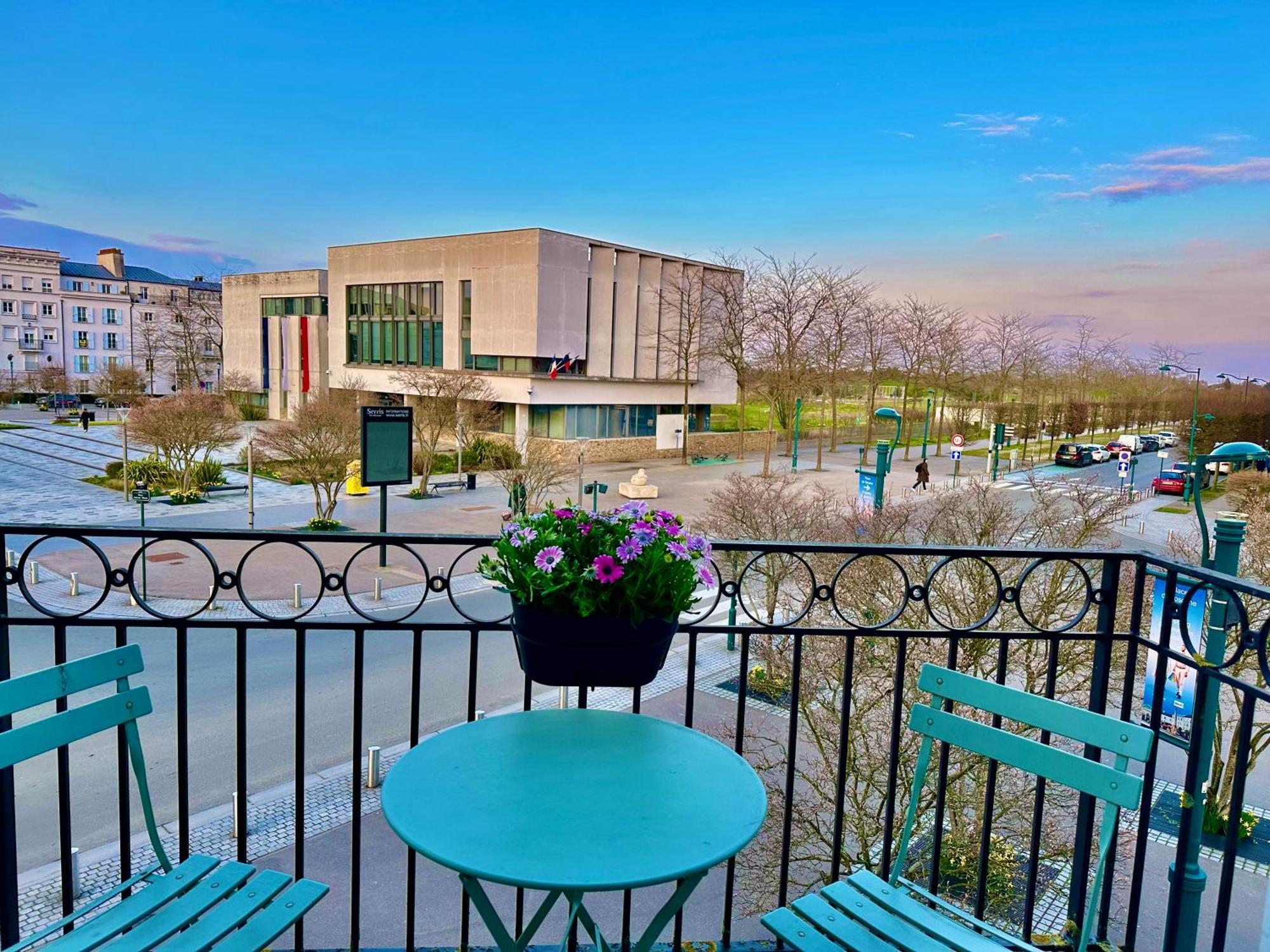 Appt Vue Place De Toscane - 4Min Disneyland-Paris Серри Экстерьер фото